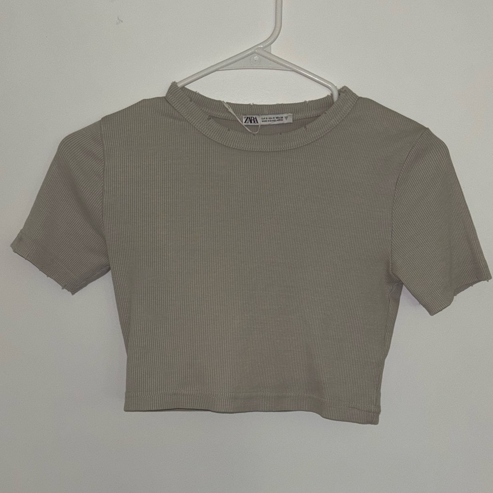 💕 Zara Beige Ribbed Crop Top 💕
